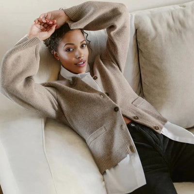 Callie | Klassieke geknoopte cardigan 