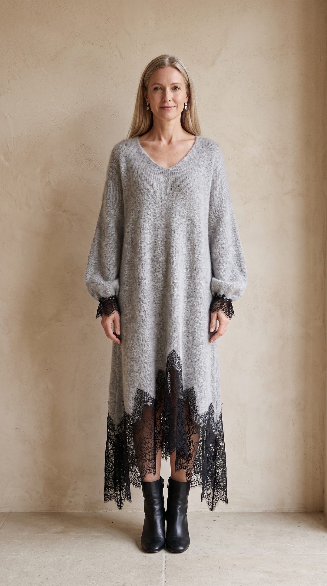 Jill – Knit Midi Dress with Lace Hem